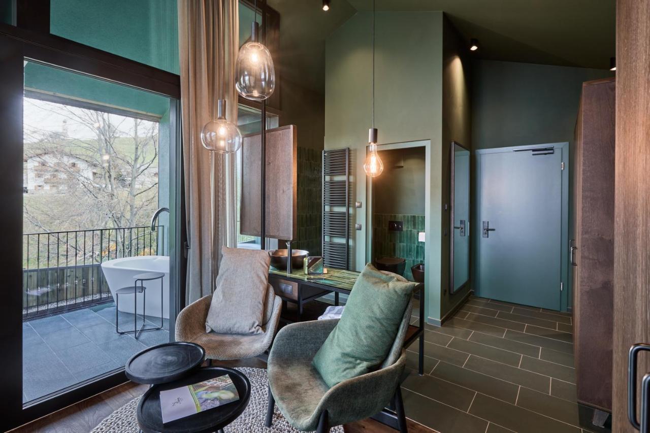 Floris Green Suites By Parc Hotel Florian Сьюзи Экстерьер фото